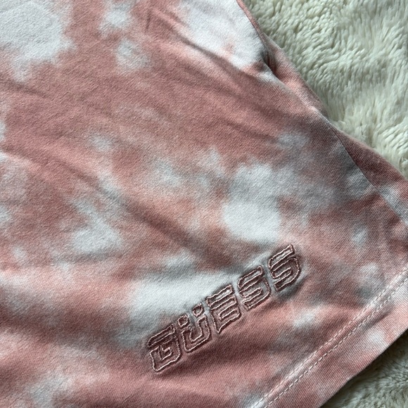 Guess Pink Tie-Dye Crop Top – Size Small | Y2K Streetwear | Soft Girl Aesthetic - Picture 4 of 5